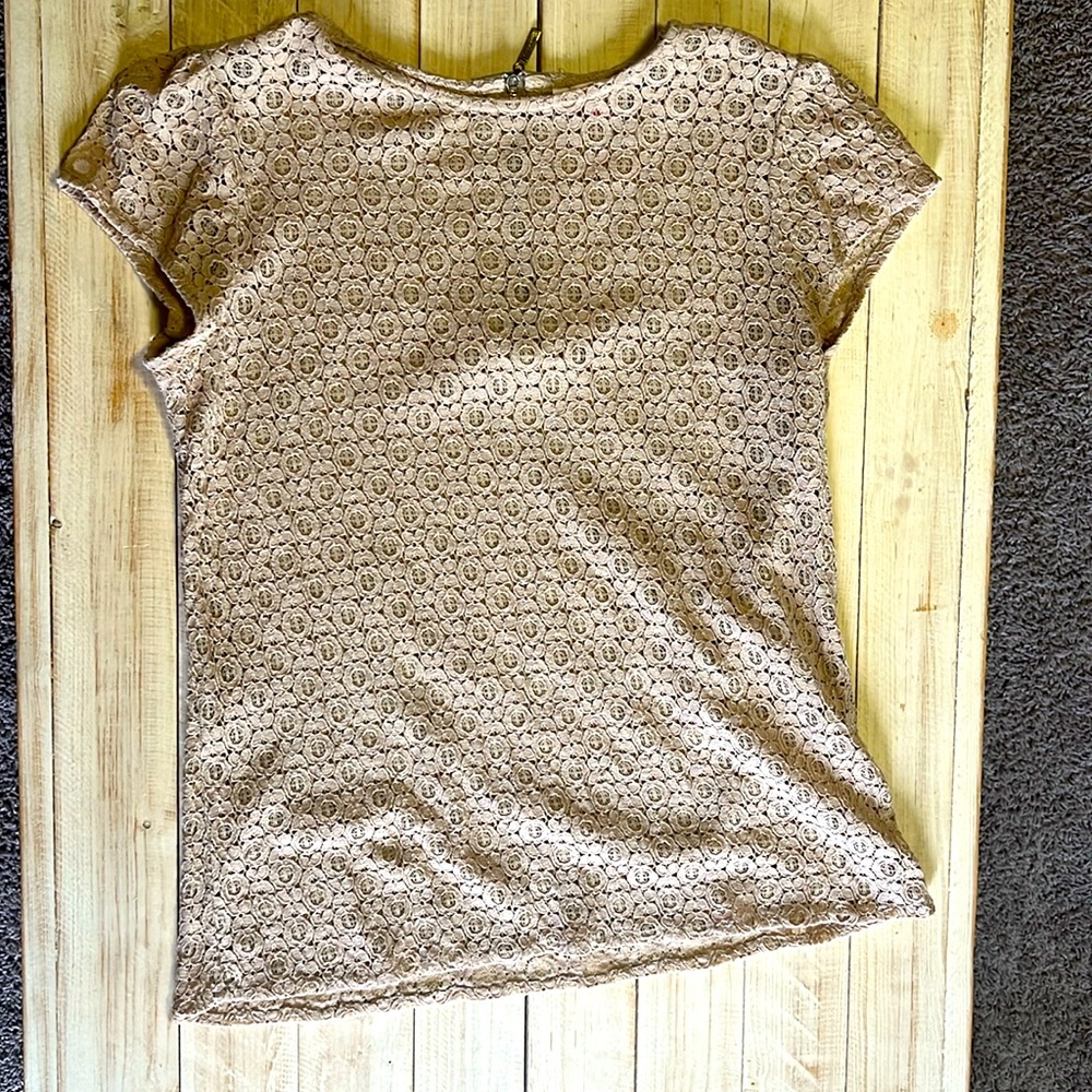 Small beige English Laundry lace top